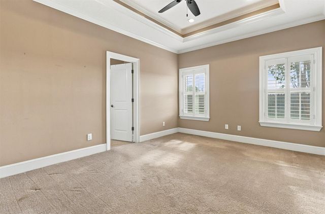 227 Village Dr, Sealy, TX 77474