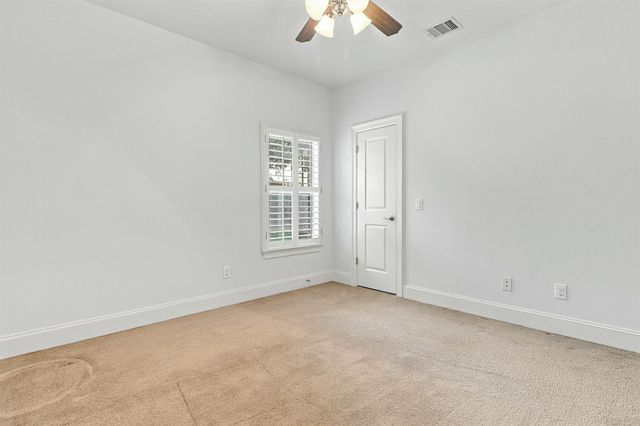 227 Village Dr, Sealy, TX 77474