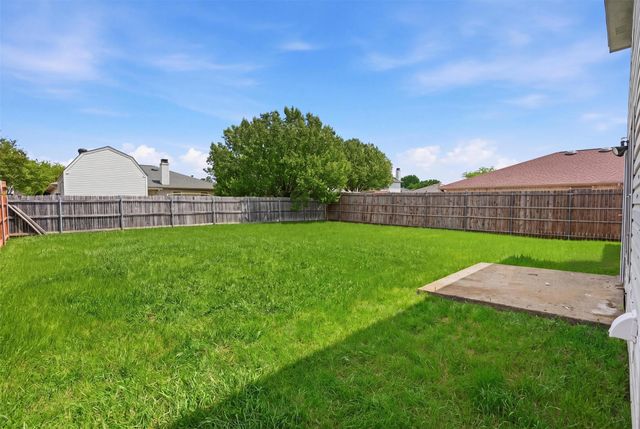 1400 Blazing Star Trail, Burleson, TX 76028