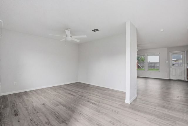 1400 Blazing Star Trail, Burleson, TX 76028