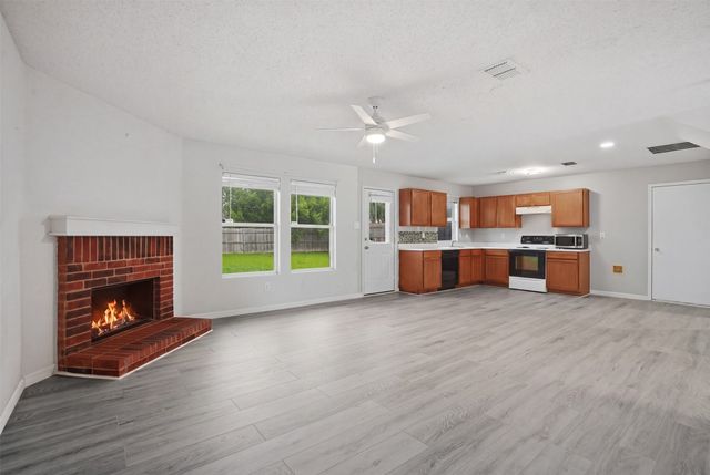 1400 Blazing Star Trail, Burleson, TX 76028