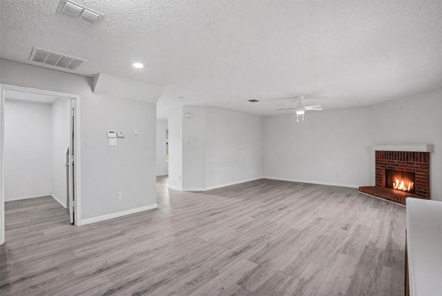 1400 Blazing Star Trail, Burleson, TX 76028