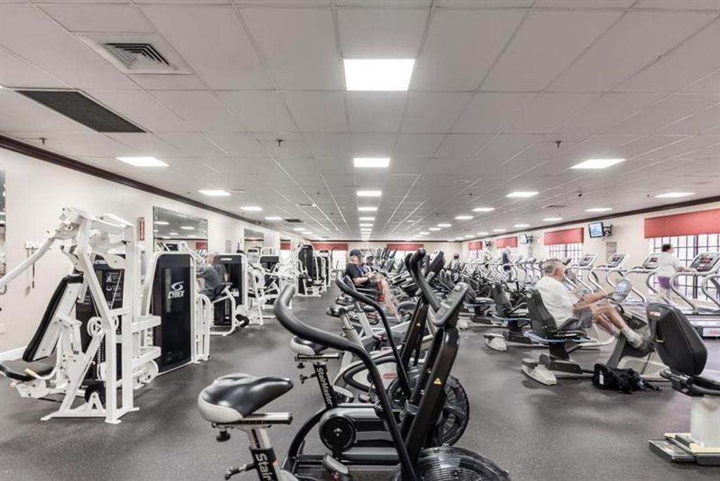 Image 7 of property listing at 405 Fanshaw J 405, Boca Raton, FL 33434