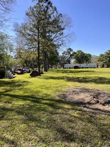 2257 County Road 6026, Dayton, TX 77535