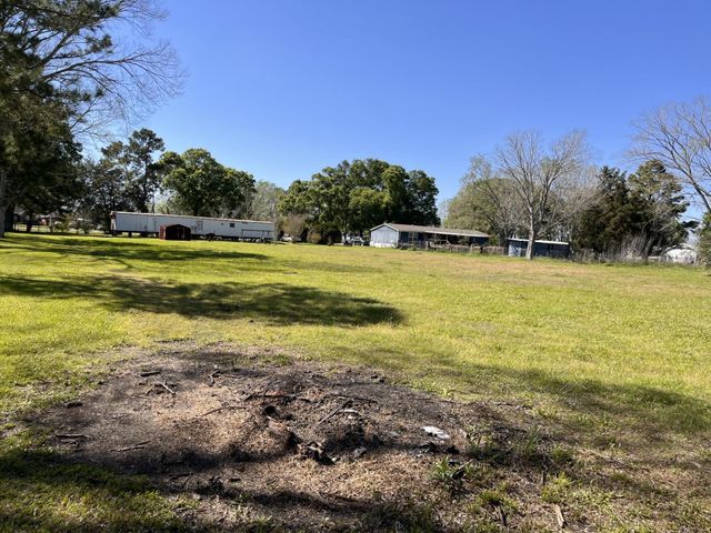 2257 County Road 6026, Dayton, TX 77535