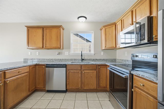 602 Favorite Drive, Dayton, IN 47941