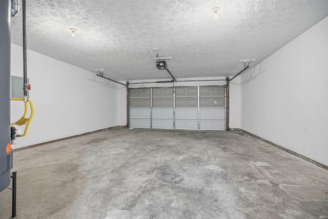 602 Favorite Drive, Dayton, IN 47941