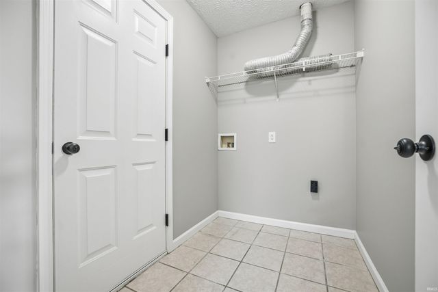 602 Favorite Drive, Dayton, IN 47941