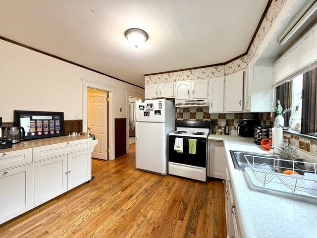 3 Goldsmith Ave 3, Medford, MA 02155