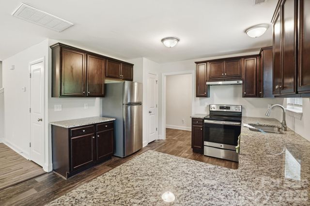 502 Coffeetree Lane, Stanley, NC 28164