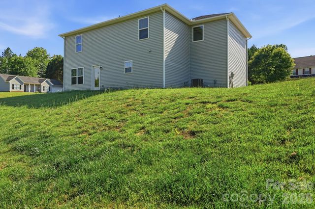 502 Coffeetree Lane, Stanley, NC 28164