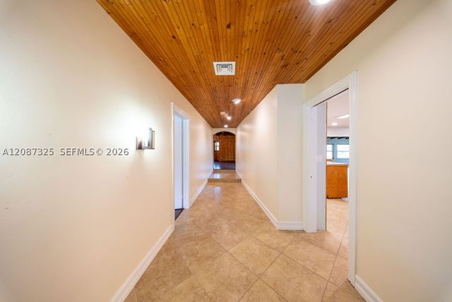 4391 SW 77th Ave, Davie, FL 33328