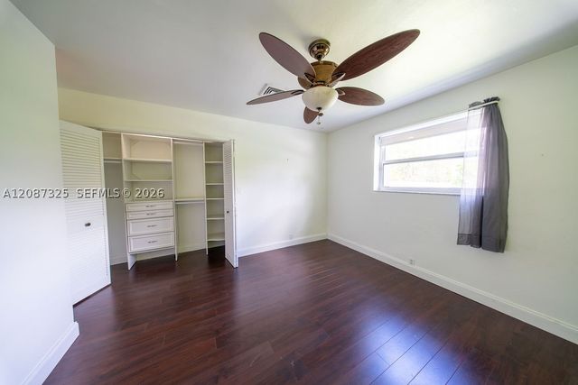 4391 SW 77th Ave, Davie, FL 33328