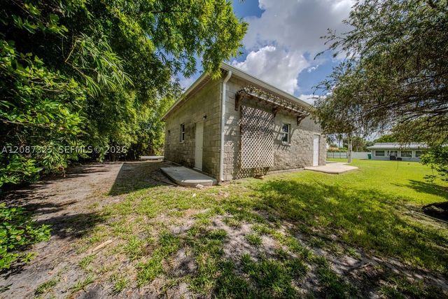 4391 SW 77th Ave, Davie, FL 33328