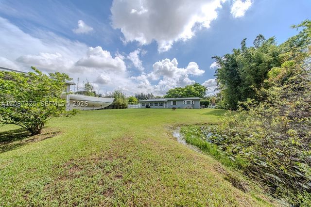 4391 SW 77th Ave, Davie, FL 33328