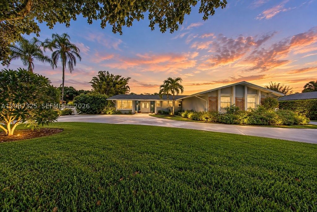 4391 SW 77th Ave, Davie, FL 33328