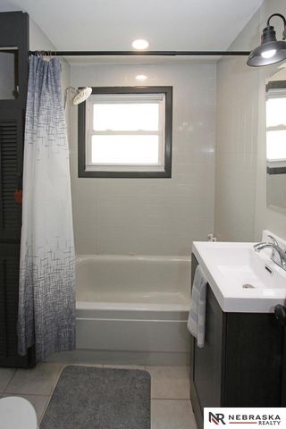 6512 Benton Street, Lincoln, NE 68507