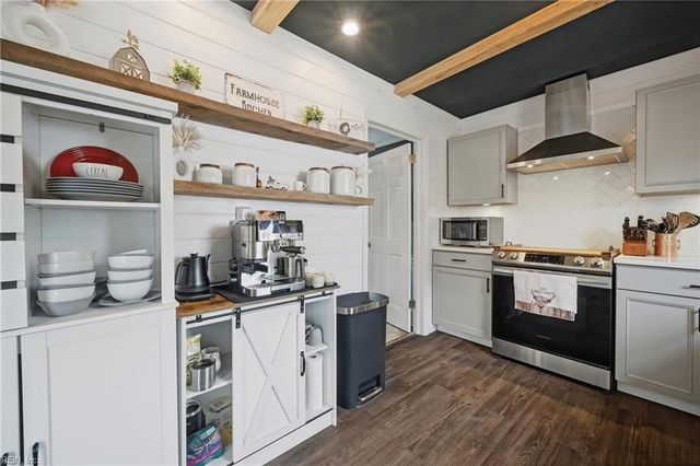 1516 Gardenwood PW, Virginia Beach, VA 23455