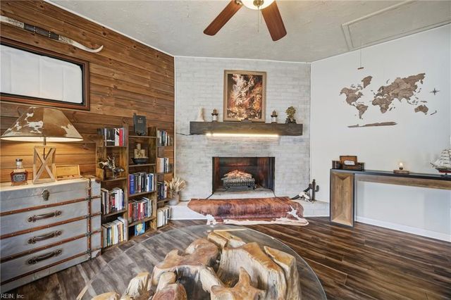 1516 Gardenwood PW, Virginia Beach, VA 23455