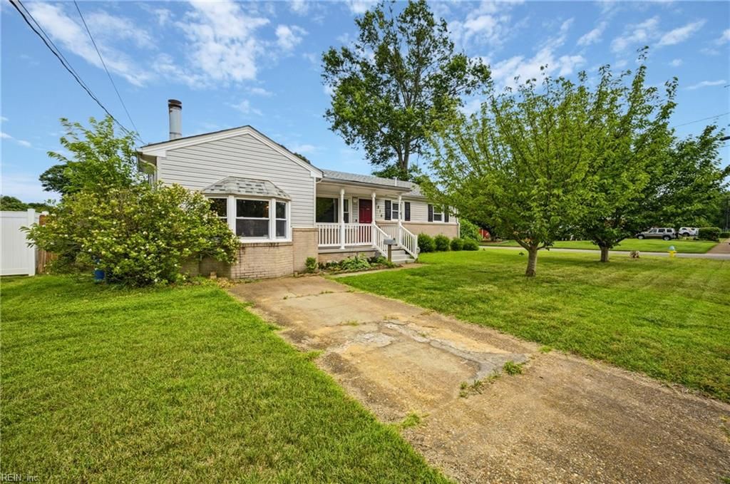 1516 Gardenwood PW, Virginia Beach, VA 23455
