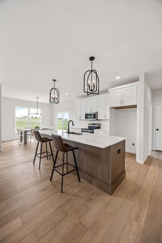 7509 Country Ridge Drive NW, Cedar Rapids, IA 52405