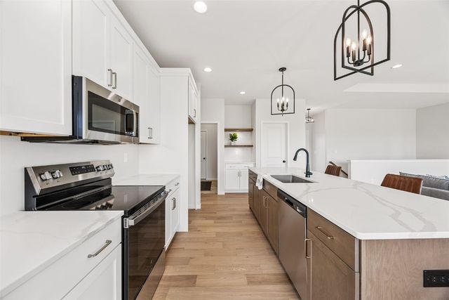 7509 Country Ridge Drive NW, Cedar Rapids, IA 52405