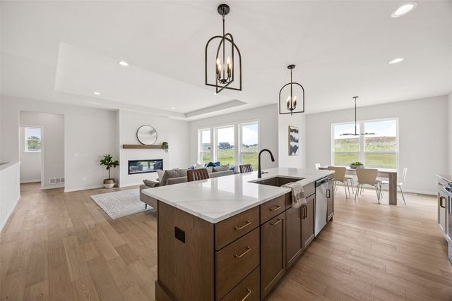 7509 Country Ridge Drive NW, Cedar Rapids, IA 52405