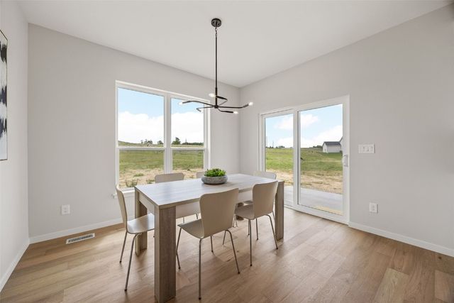 7509 Country Ridge Drive NW, Cedar Rapids, IA 52405