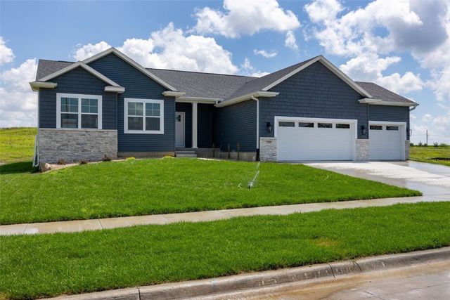 7509 Country Ridge Drive NW, Cedar Rapids, IA 52405