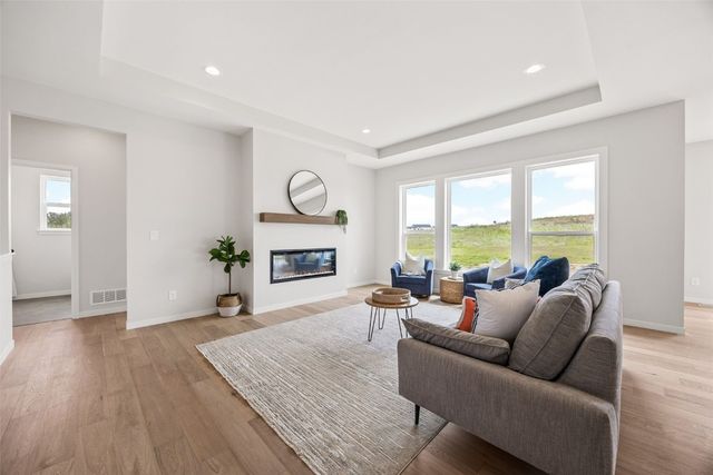 7509 Country Ridge Drive NW, Cedar Rapids, IA 52405