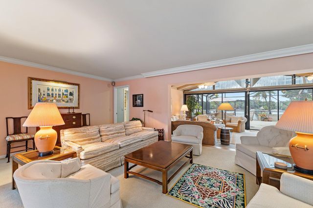 107 Lighthouse Drive, Jupiter Inlet Colony, FL 33469