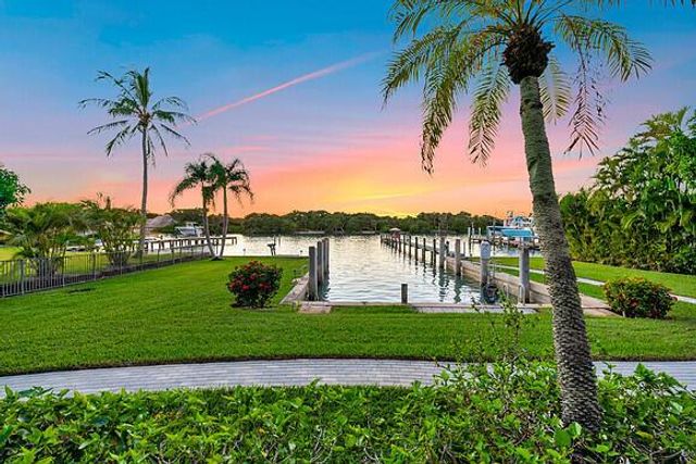 107 Lighthouse Drive, Jupiter Inlet Colony, FL 33469