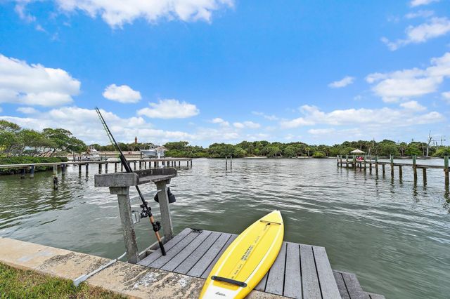 107 Lighthouse Drive, Jupiter Inlet Colony, FL 33469