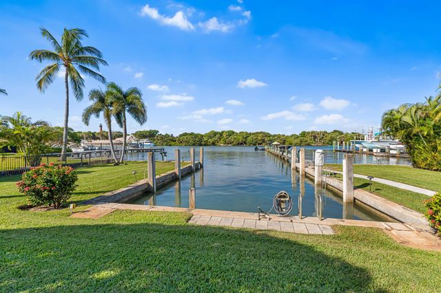 107 Lighthouse Drive, Jupiter Inlet Colony, FL 33469