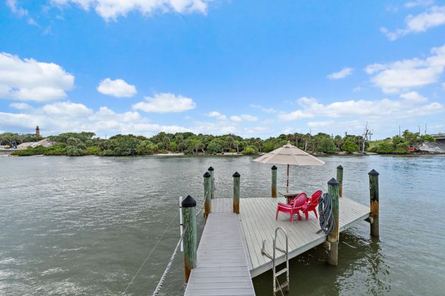 107 Lighthouse Drive, Jupiter Inlet Colony, FL 33469