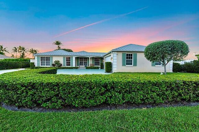 107 Lighthouse Drive, Jupiter Inlet Colony, FL 33469