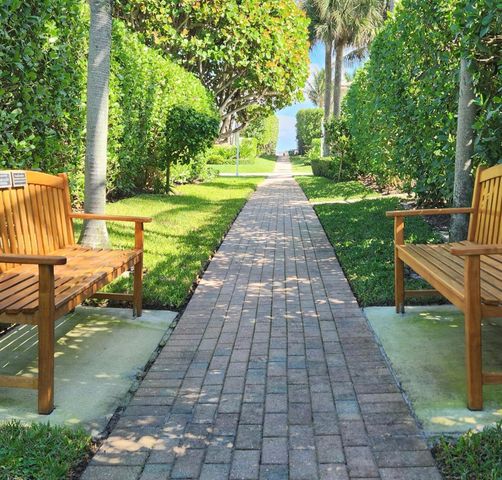 107 Lighthouse Drive, Jupiter Inlet Colony, FL 33469