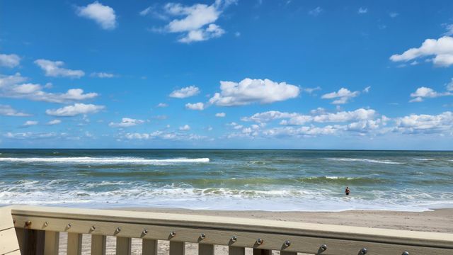 107 Lighthouse Drive, Jupiter Inlet Colony, FL 33469