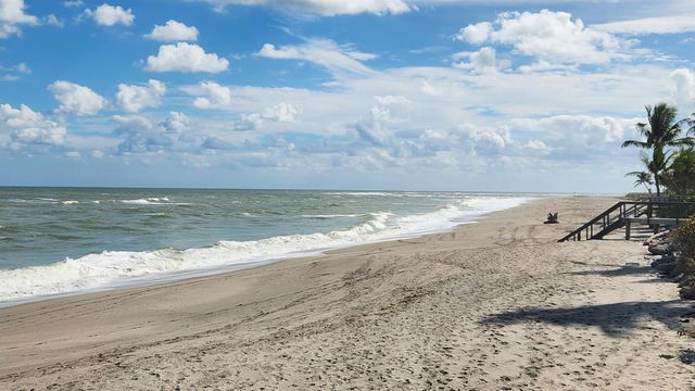 107 Lighthouse Drive, Jupiter Inlet Colony, FL 33469