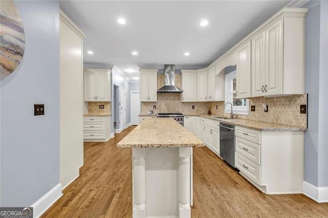 1828 Chedworth Lane, Stone Mountain, GA 30087