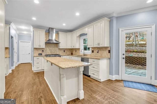 1828 Chedworth Lane, Stone Mountain, GA 30087