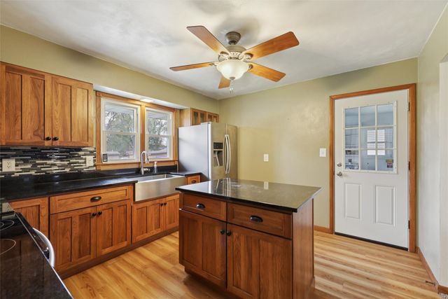 303 E Jasper Street, Pleasantville, IA 50225