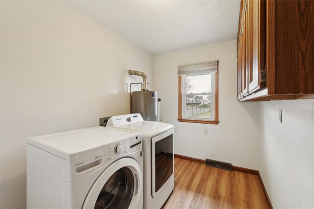 303 E Jasper Street, Pleasantville, IA 50225