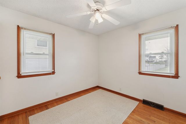 303 E Jasper Street, Pleasantville, IA 50225