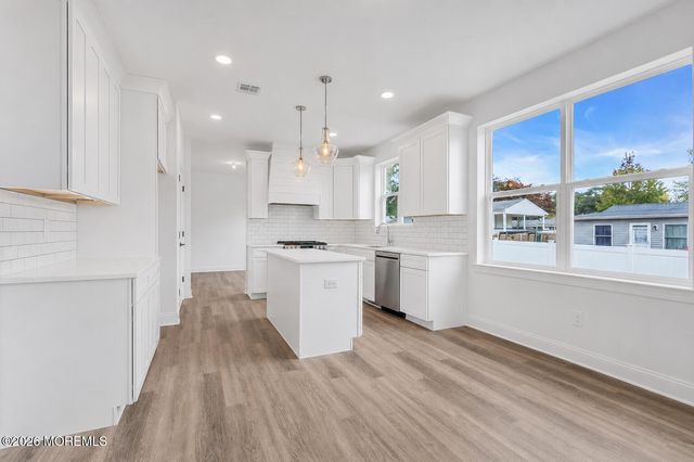 2 Southern Boulevard, Bayville, NJ 08721