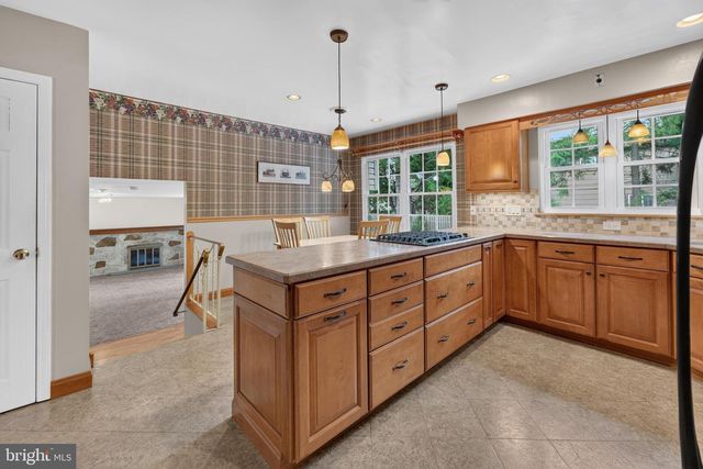 3 GATELY CT, Cherry Hill, NJ 08002