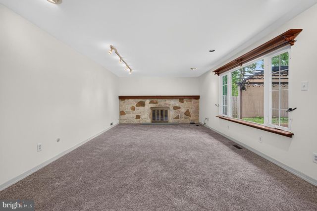 3 GATELY CT, Cherry Hill, NJ 08002