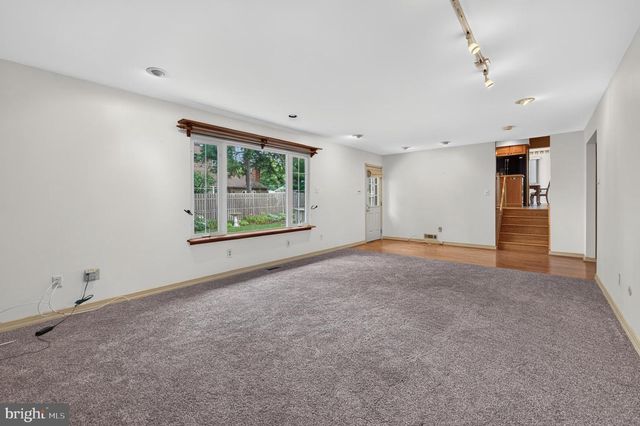 3 GATELY CT, Cherry Hill, NJ 08002
