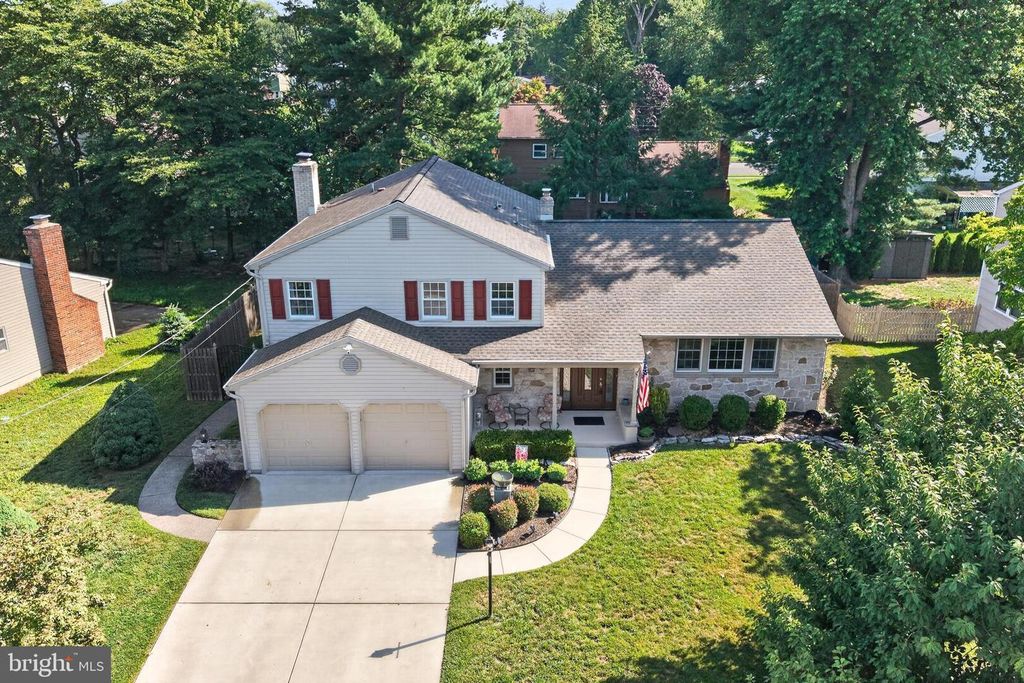 3 GATELY CT, Cherry Hill, NJ 08002