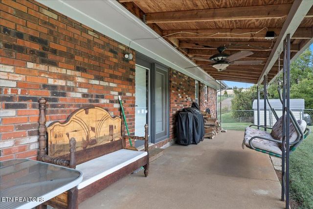 1858 Nandina Drive, Maryville, TN 37801